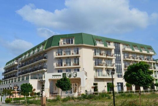 Златна есен в хотел Еко Терма Вилидж в Кранево