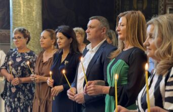 Росица Кирова участва в тържествения водосвет за откриването на Велинградските празници на културата